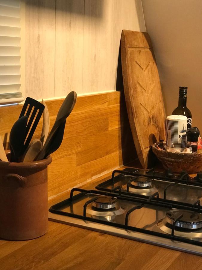 Heavenly Renovated Cabin Near Pittoresque Durbuy - Whistler Villa ภายนอก รูปภาพ